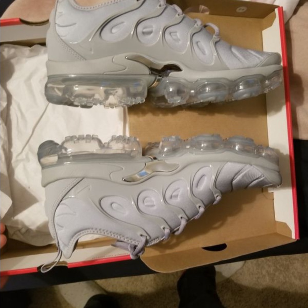 Cool Grey Vapormax Plus